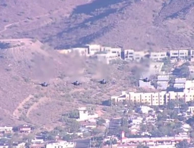 ΗΠΑ: Δείτε το εντυπωσιακό πέρασμα 4 F-35 όπως καταγράφηκε από κάμερα ελικοπτέρου (βίντεο)